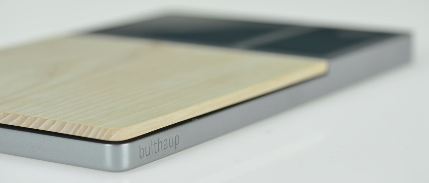UWID | b Solitaire